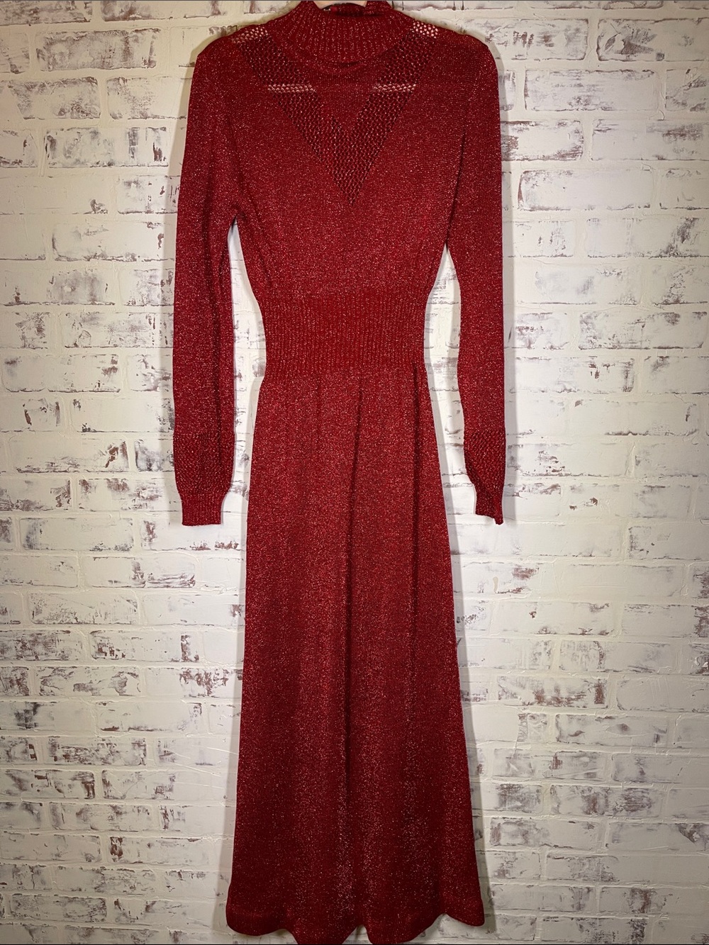 1970s Wenjilli Red Metallic Knit Long Sleeve V Bodice Maxi Dress Hong Kong 11/12